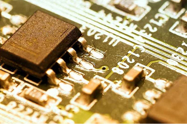 Introduksjonen av ic chips